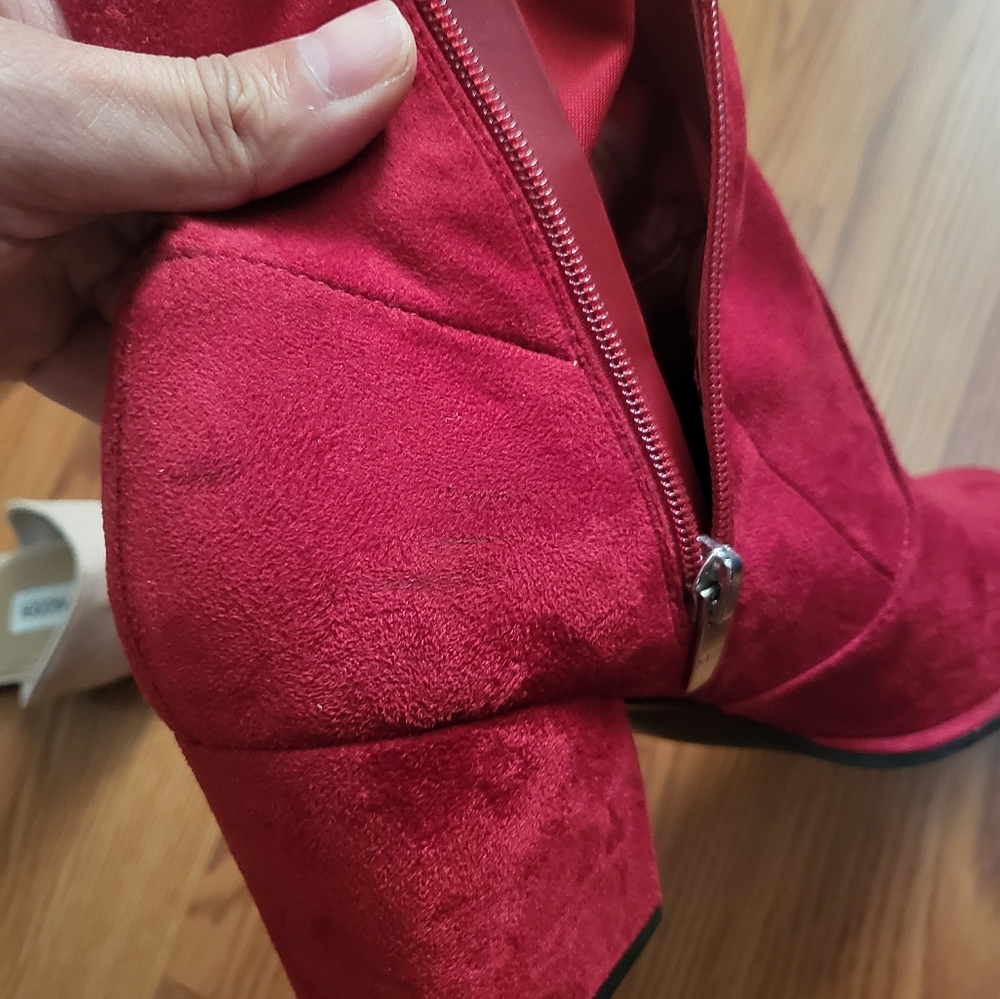 Mid Heel Suede Pointy Red Booties - Picture 6 of 12